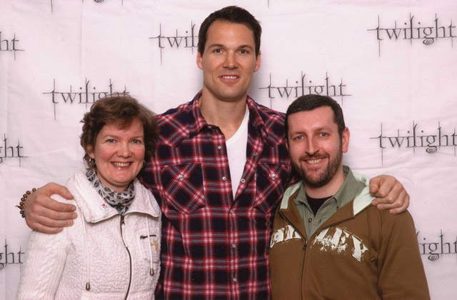 How tall is Daniel Cudmore