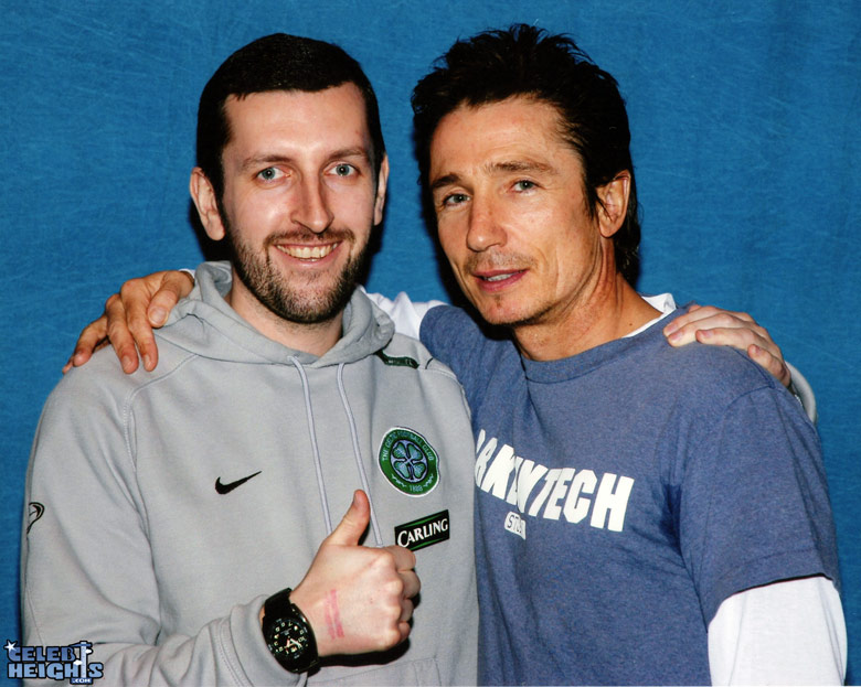How tall is Dominic Keating