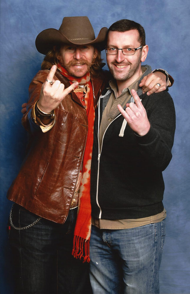How tall is Lew Temple