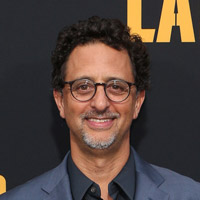 Height of Grant Heslov