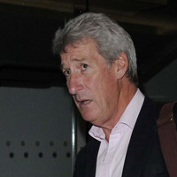 Height of Jeremy Paxman