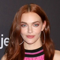 Height of Madeline Brewer