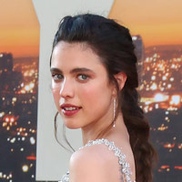 Height of Margaret Qualley