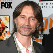 Height of Robert Carlyle
