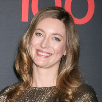 Height of Zoe Perry