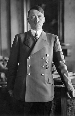 How tall is Adolf Hitler