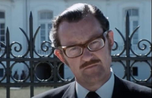 How tall is Alan Whicker