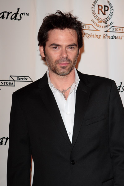 How tall is Billy Burke