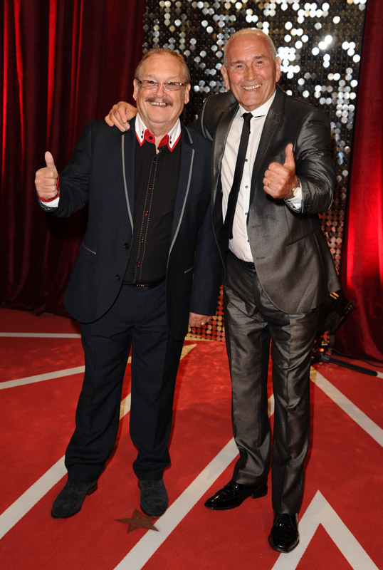 How tall is Bobby Ball