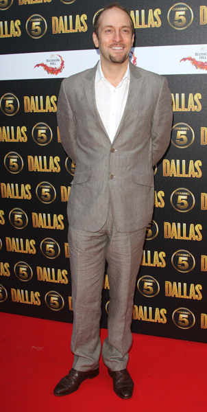 How tall is Derren Brown