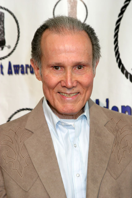 How tall is Henry Silva