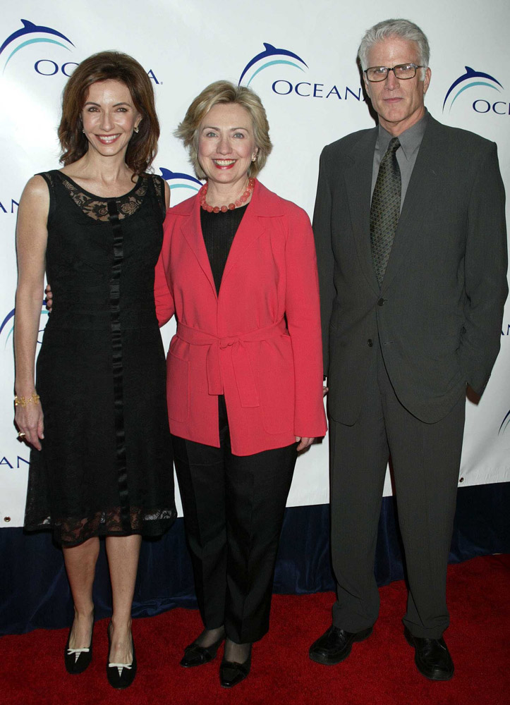 How tall is Hillary Rodham Clinton