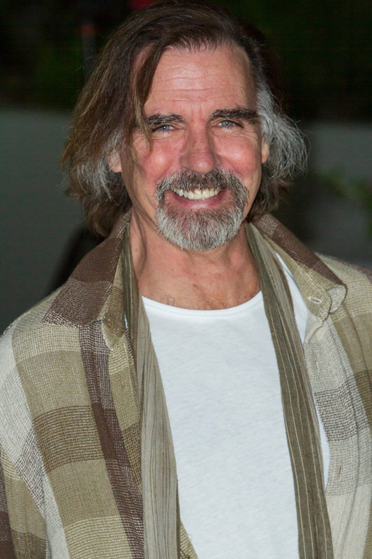 How tall is Jeff Fahey