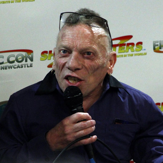 How tall is Jimmy Vee