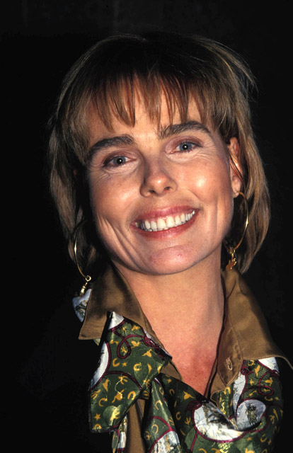 How tall is Margaux Hemingway
