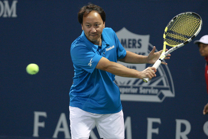 How tall is Michael Chang