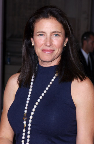 How tall is Mimi Rogers
