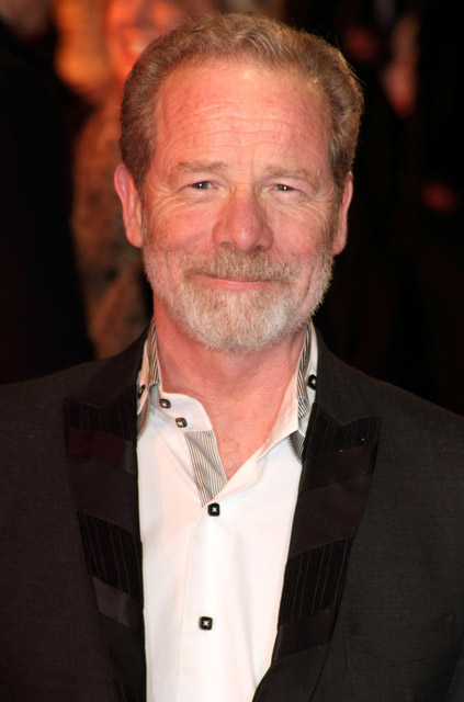 How tall is Peter Mullan