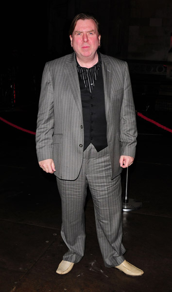 How tall is Timothy Spall
