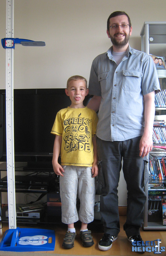 Big Lewis Height Progression - CelebHeights