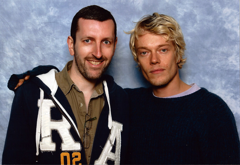 How tall is Alfie Allen