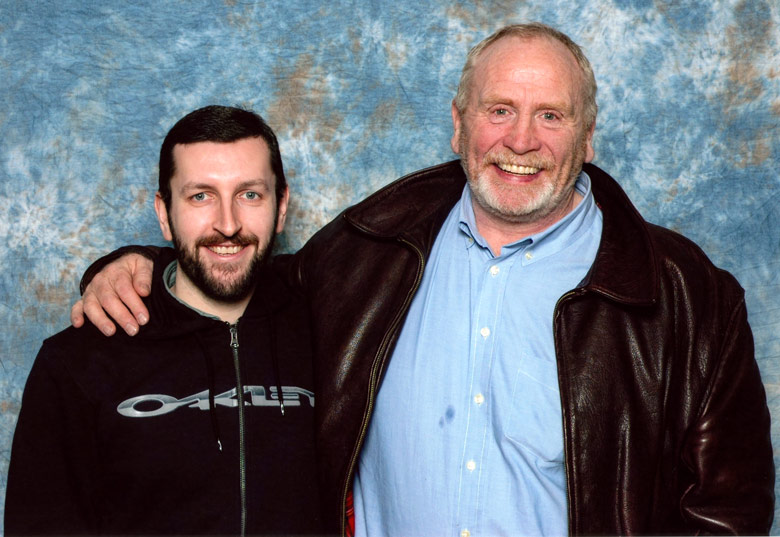 How tall is James Cosmo