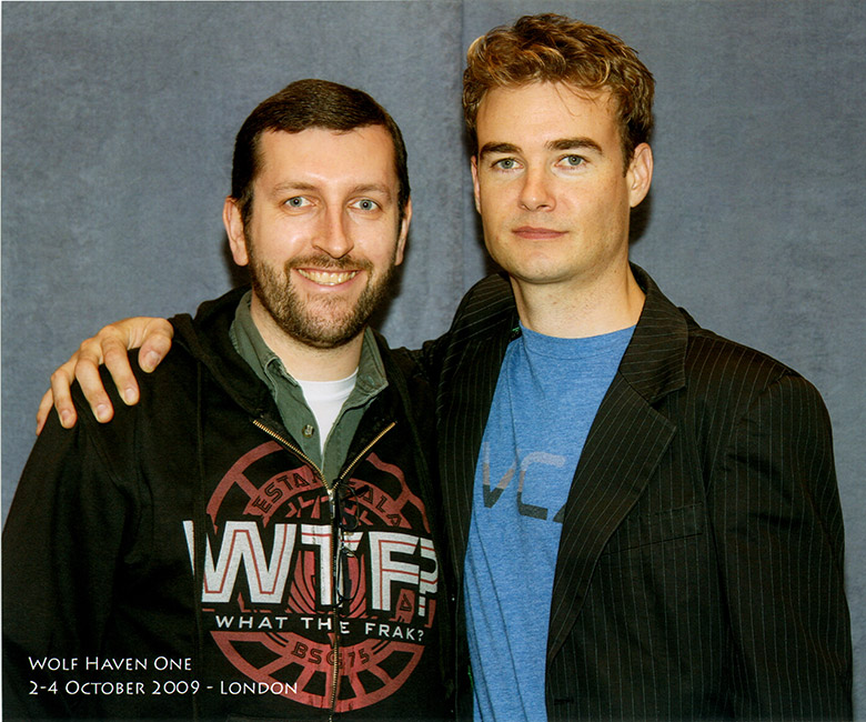 How tall is Robin Dunne