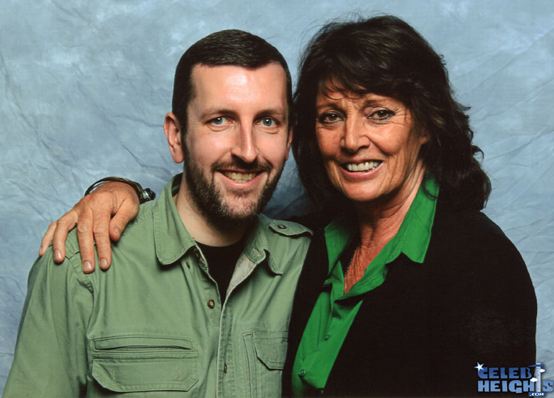 How tall is Sarah Douglas