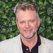 Height of Aidan Quinn