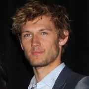 Height of Alex Pettyfer