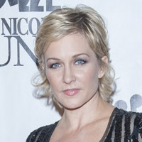 Height of Amy Carlson