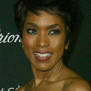 Height of Angela Bassett