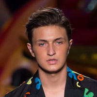 Height of Anwar Hadid