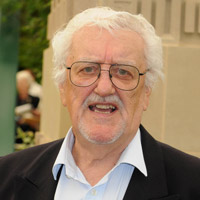 Height of Bernard Cribbins