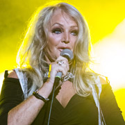 Height of Bonnie Tyler