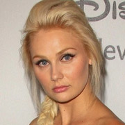 Height of Clare Bowen