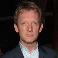 Height of Douglas Henshall