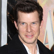 Height of Eric Mabius