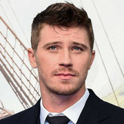 Height of Garrett Hedlund