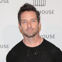 Height of Ian Bohen