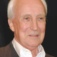 Height of Ian Richardson