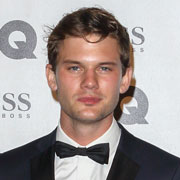 Height of Jeremy Irvine