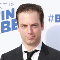 Height of Justin Kirk