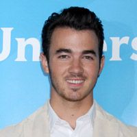 Height of Kevin Jonas