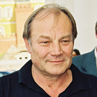 Height of Klaus Maria Brandauer