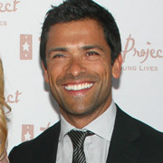 Height of Mark Consuelos