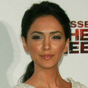 Height of Nazanin Boniadi