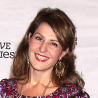 Height of Nia Vardalos