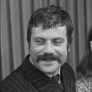 Height of Oliver Reed