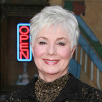 Height of Shirley Jones